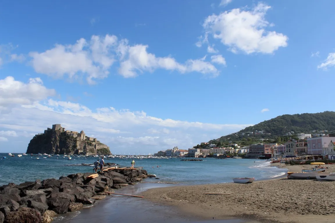 veduta ischia mare