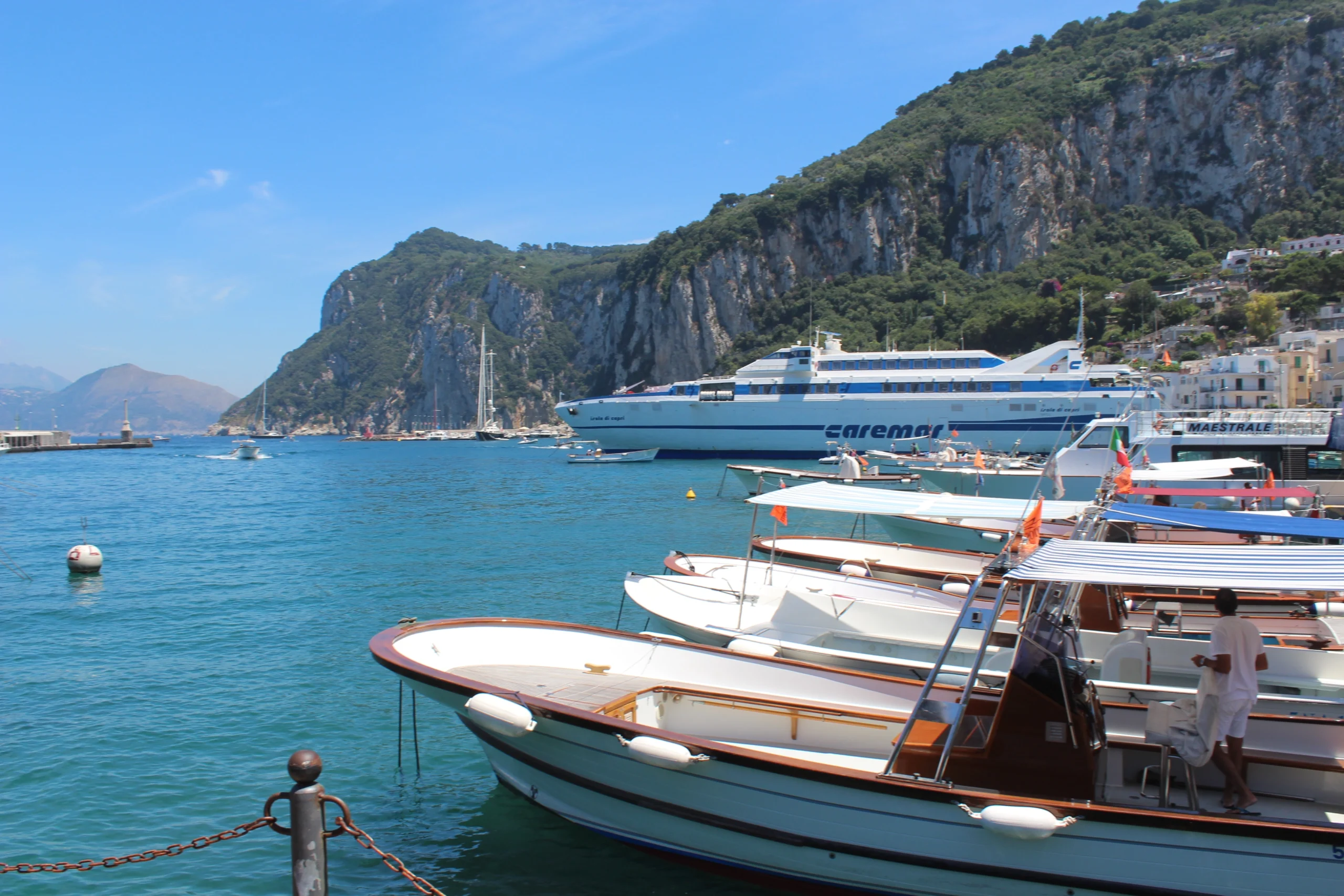 Traghetti e aliscafi verso capri