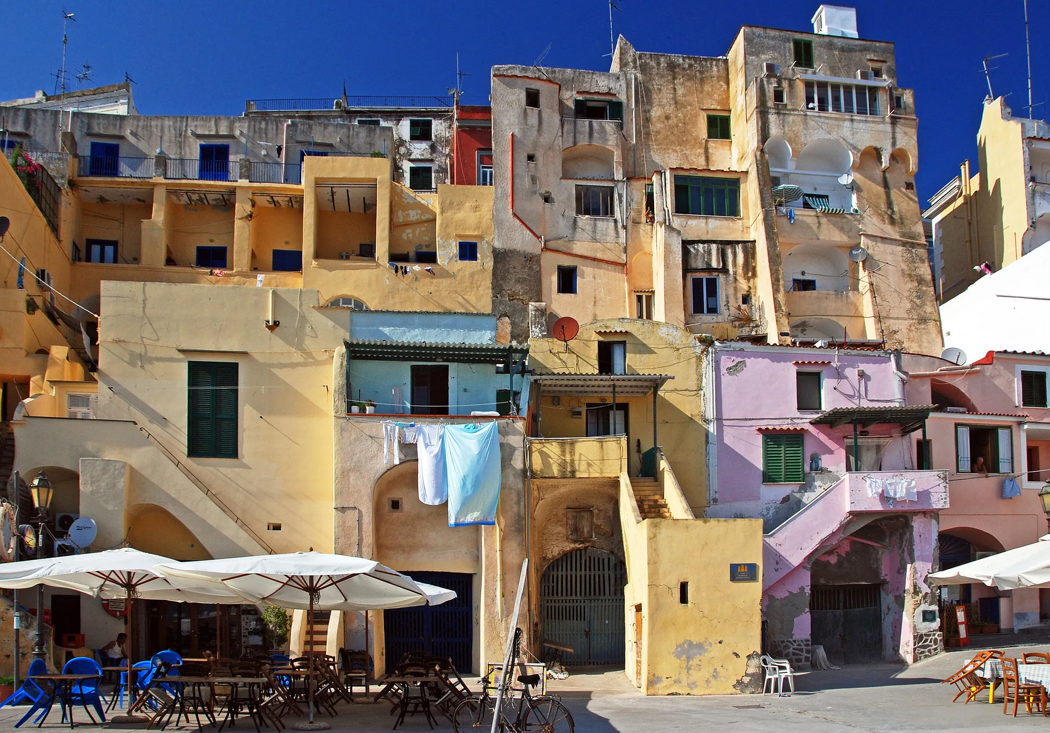 Procida: Marina di Corricella