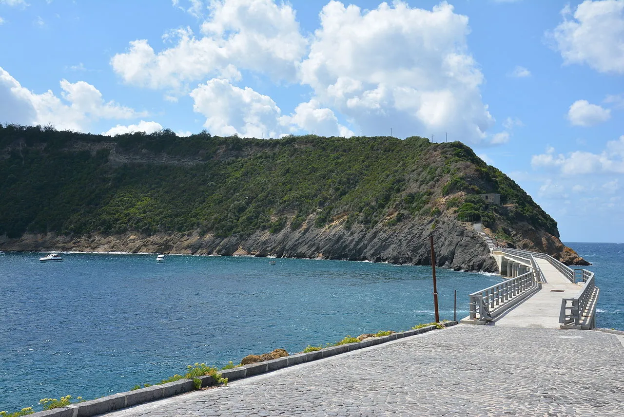 Isola di Vivara, Procida